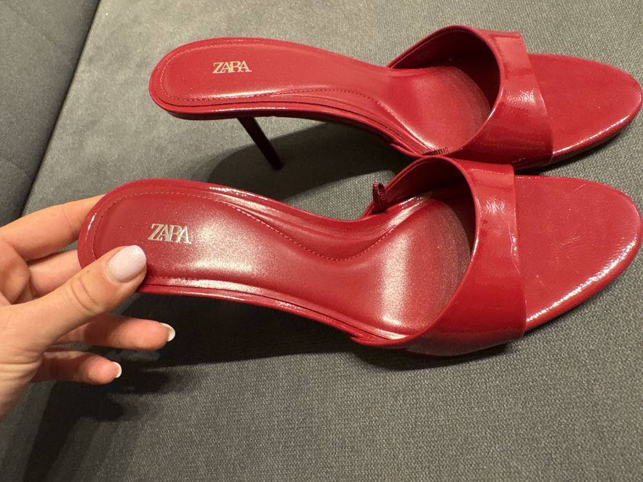 Klapki mule szpilki zara