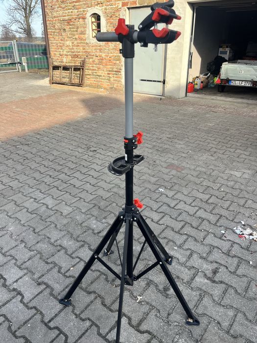 Stojak na rower serwisowy