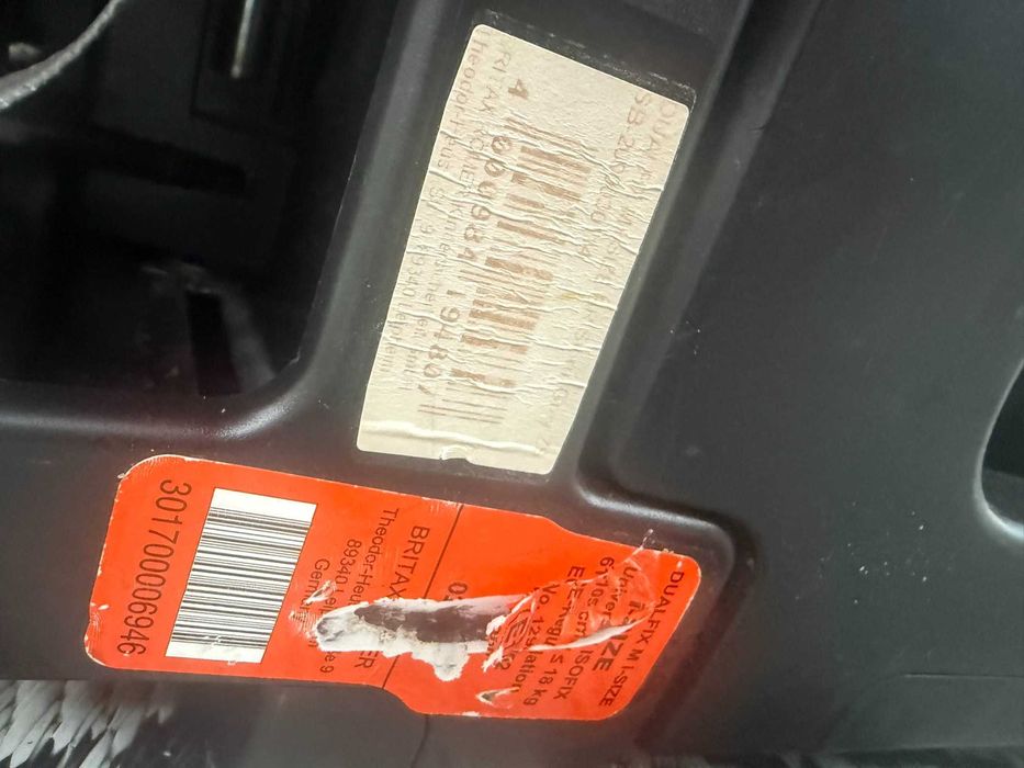 Fotelik obrotowy Britax Römer Dualfix M i-Size 61-105 cm (ISOFIX)