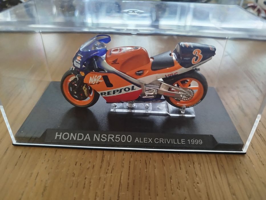 50 Miniaturas MotoGP