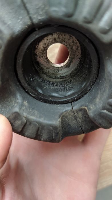 Опора амортизатора Audi A4 b7/Seat 8E0412377C Оригинал