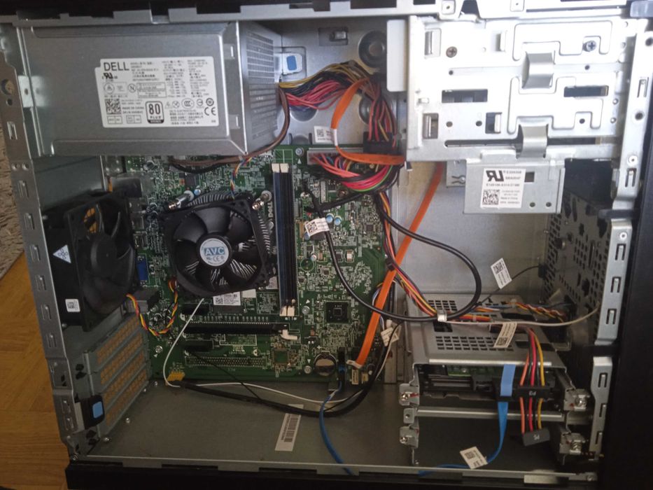 Komputer stacjonarny dell