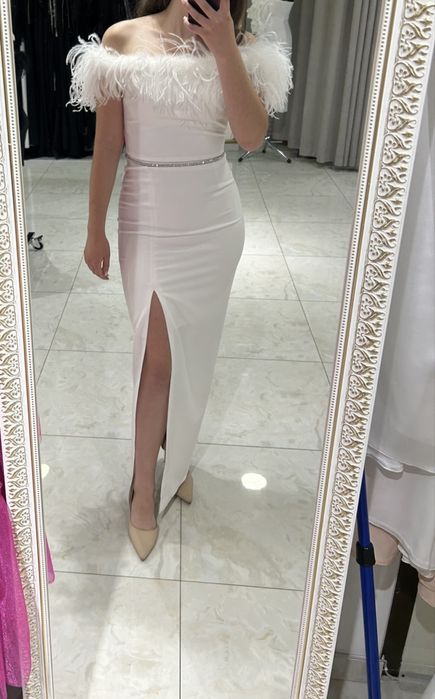 Вечірня сукня / вечірнє плаття