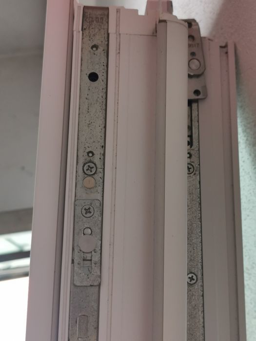 Janela PVC oscilobatente