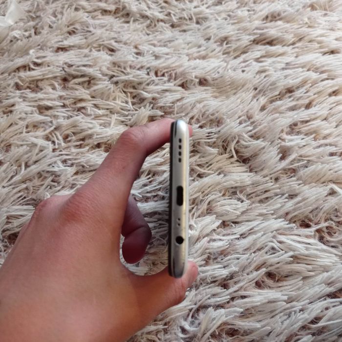 Продам   телефон