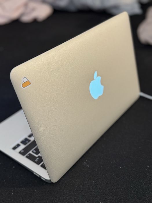Laptop MacBook Air 11”