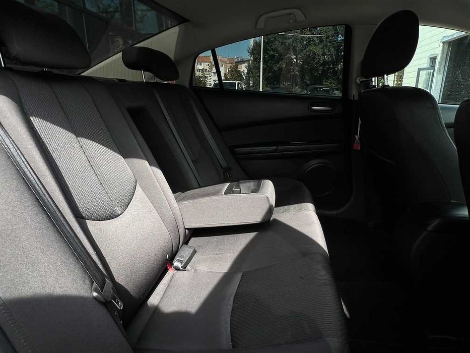 Mazda 6     2012
