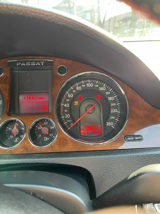 Volkswagen Passat B6 2006 2.0 FSI MT