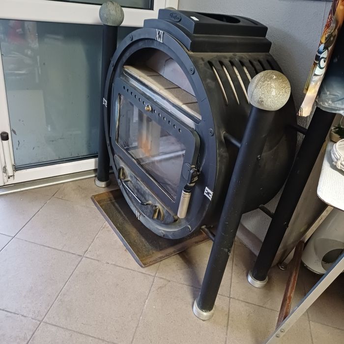 Piec wolnostojacy Zegar szamot