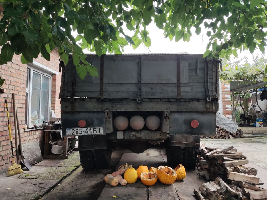 Газ 52 бортовий газ