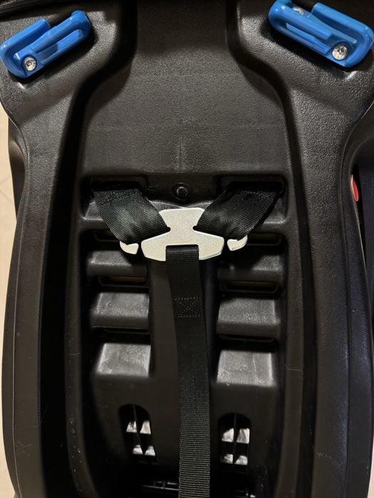 дитяче автокрісло lionelo