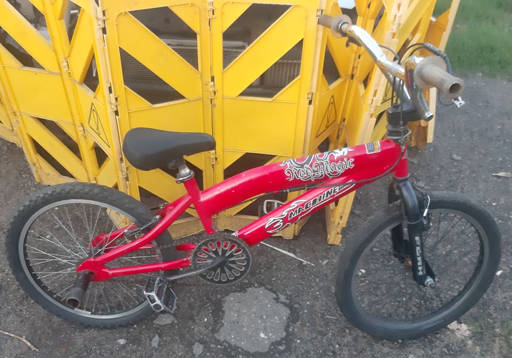 Rower Bmx Machine Red Magic 20 cali, pegi  freestyle