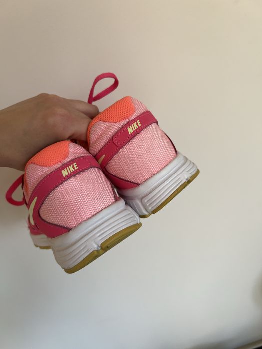 Buty sportowe do biegania Nike 38