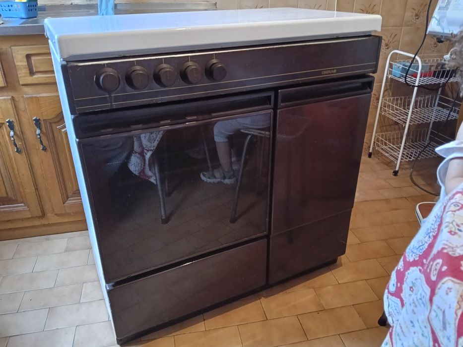 Fogão a Gás com porta garrafa, muito estimado