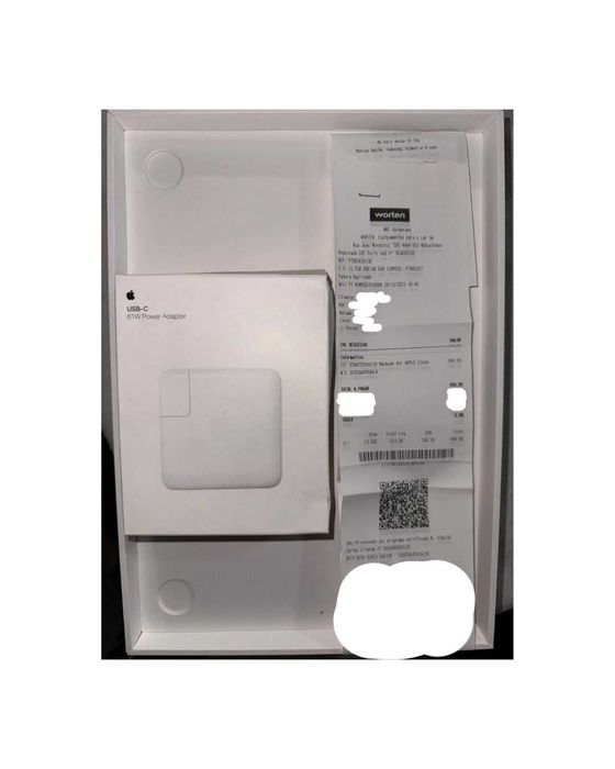 Apple MacBook Air 13&quot; 2020 8Gb de Ram / 256Gb c/ Acessórios