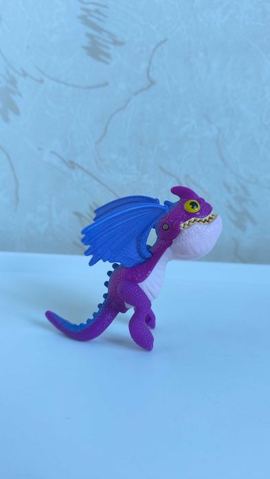 іграшка дракон Гострокогтя (Baby Scuttleclaw), Як приручити дракона, McDonald's