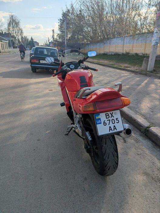 Продам Honda VFR 750F