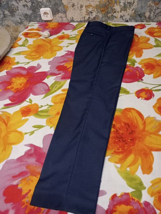 Garnitur ciemnogranatowy