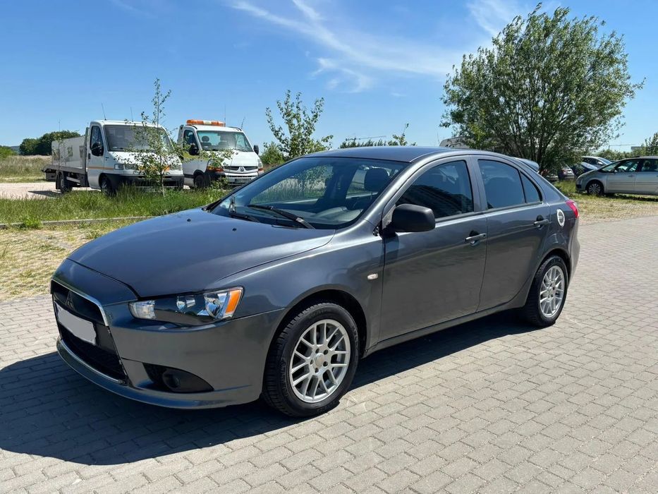 Mitsubishi Lancer