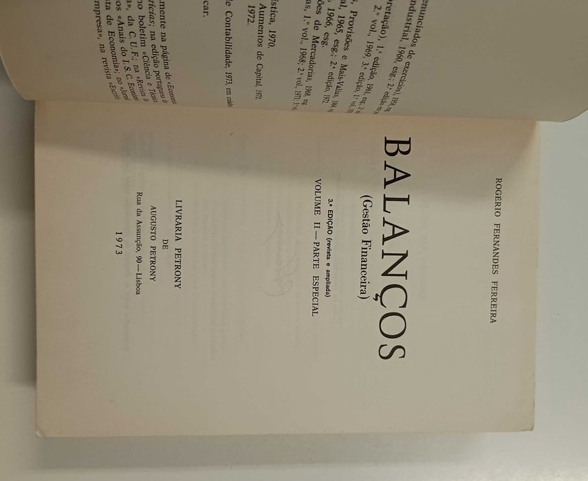 Balanços, de Rogério Fernandes Ferreira