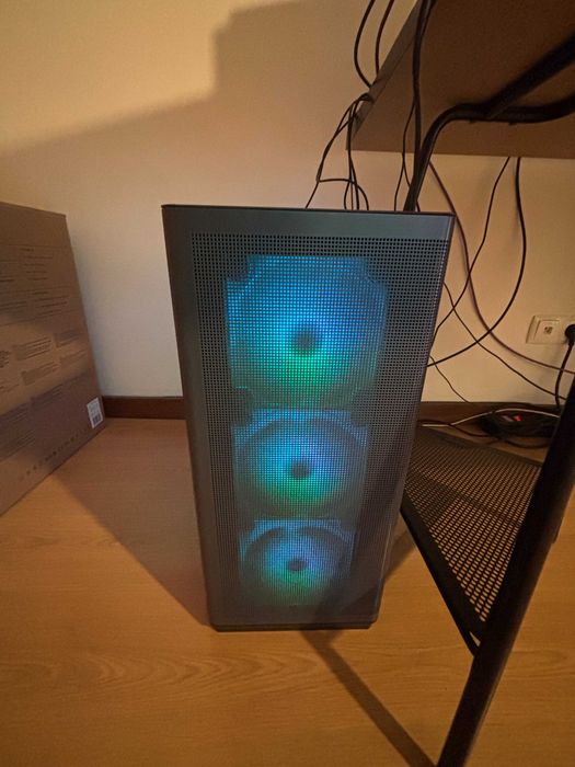 Vendo Ryzen 7 5800X RTX 4060 32GB RAM SSD 1TB