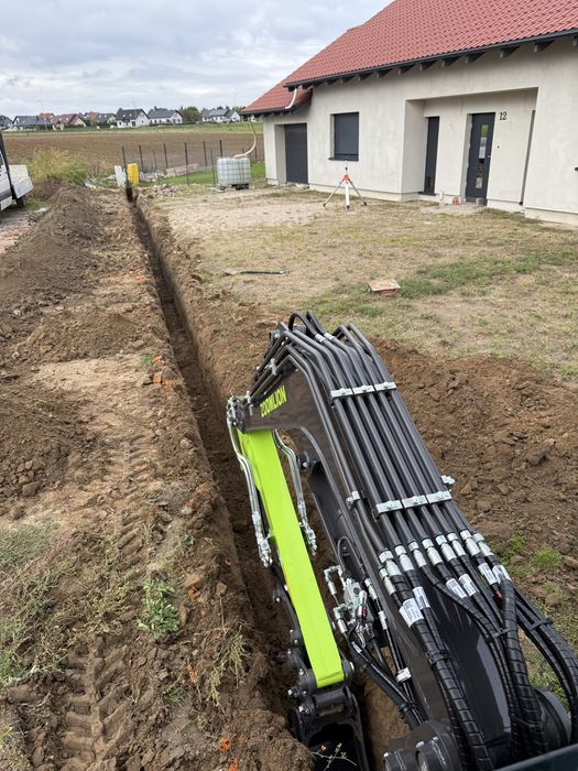 Uslugi minikoparką 2,7t
