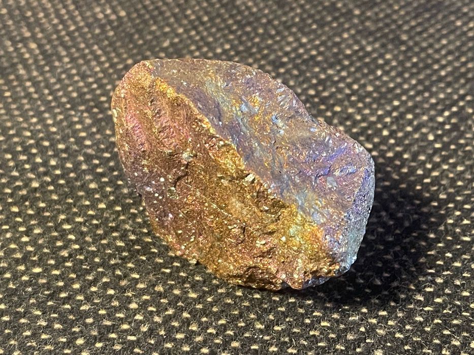 Pavão Calcopirite – Mineral de Cobre Iridescente