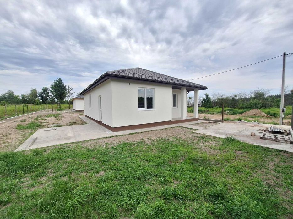 Продам одноповерховий будинок 90м2 на ділянці 5 соток. Тарасівка