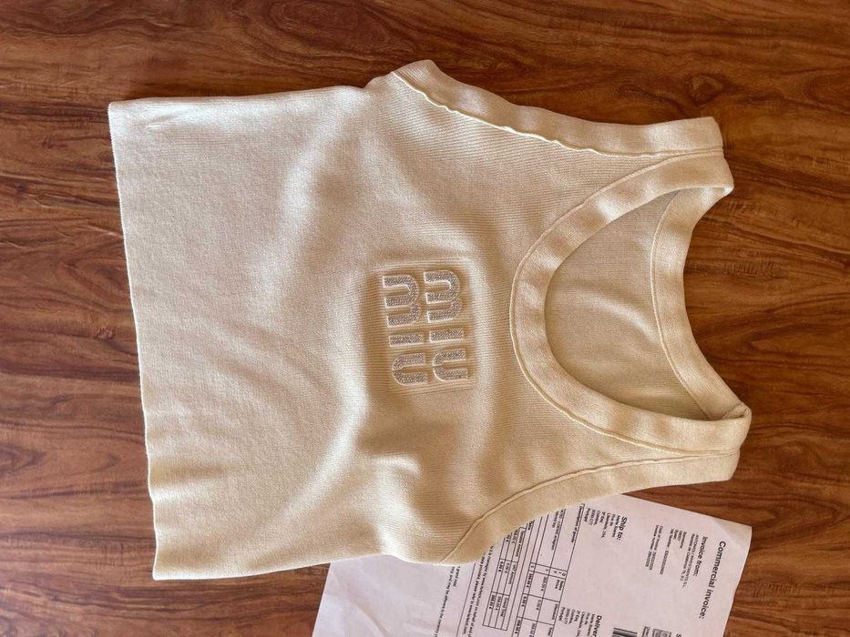Top Miu Miu Creme Pequeno