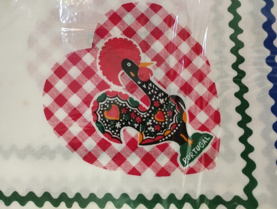 Nova Tablecloth 150x25064553253022593122