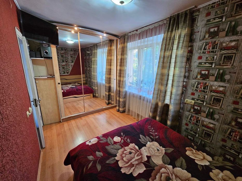 Продаж квартири на Виставці