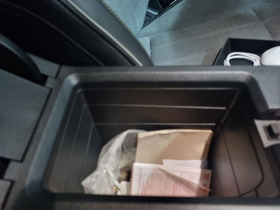 Organizador consola central Renault Megane E-tech