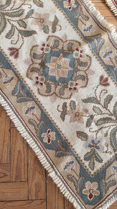 Tapetes arraiolos e persa