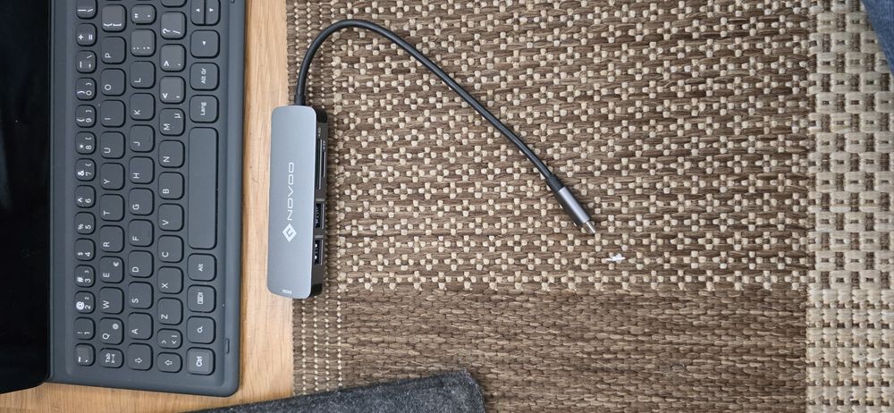 Tablet Samsung Galaxy Tab S5E T725 LTE  +  dodatki