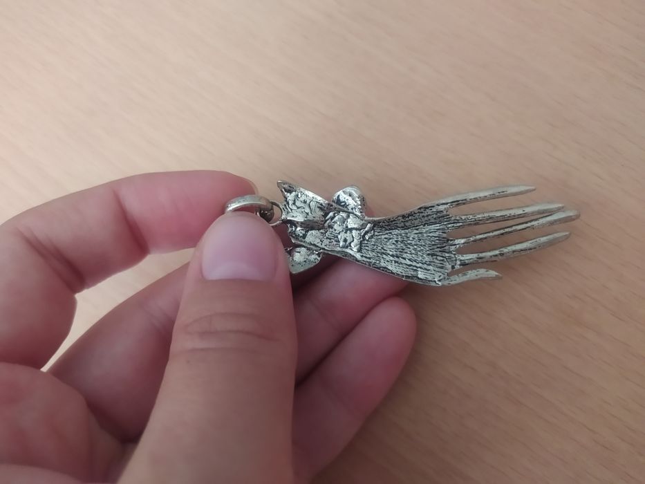 Pendente mão para colar ou pulseira NOVO
