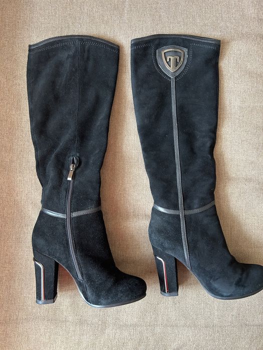 Зимові чоботи високі з натуральної замші