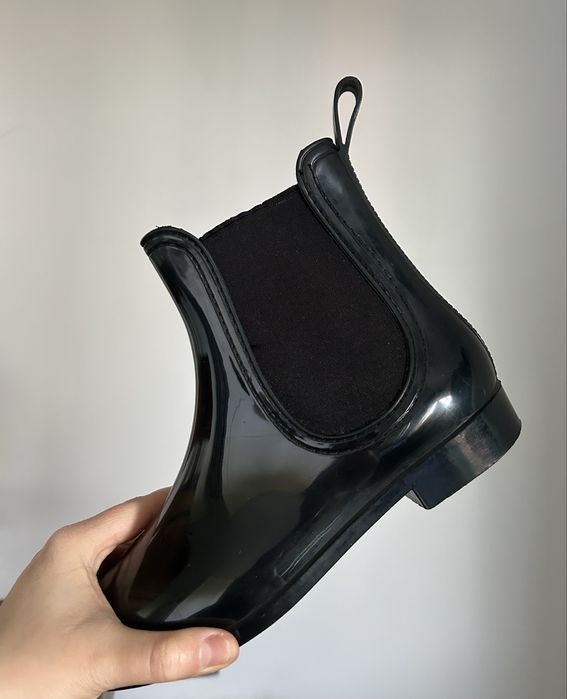 Wygodne, krótkie, damskie czarne kalosze - z połyskiem, rozmiar 39