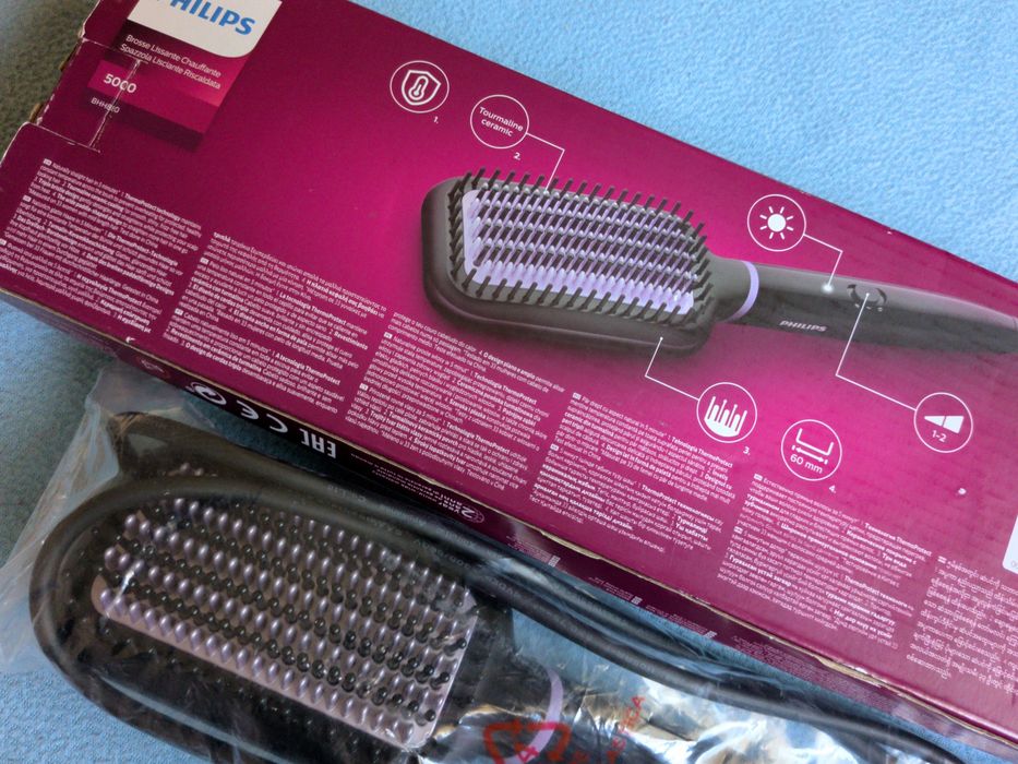 Escova Alisadora Philips StyleCare Essential (Modelo BHH880/00), uma ferramenta térmica concebida para alisar e modela