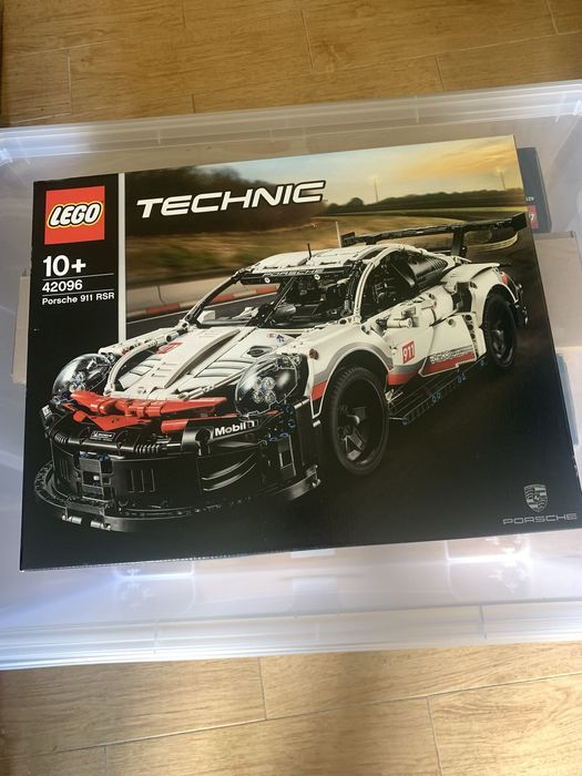 Lego Technic Porsche 911 RSR 42096 - SELADO