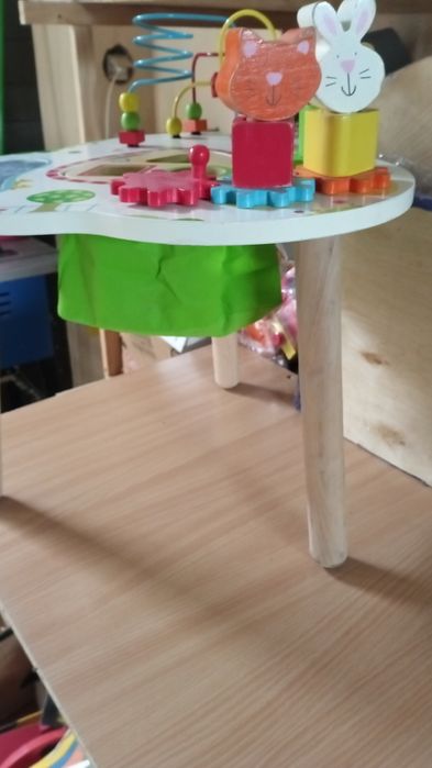 Stoliczek edukacyjny dla dzieci