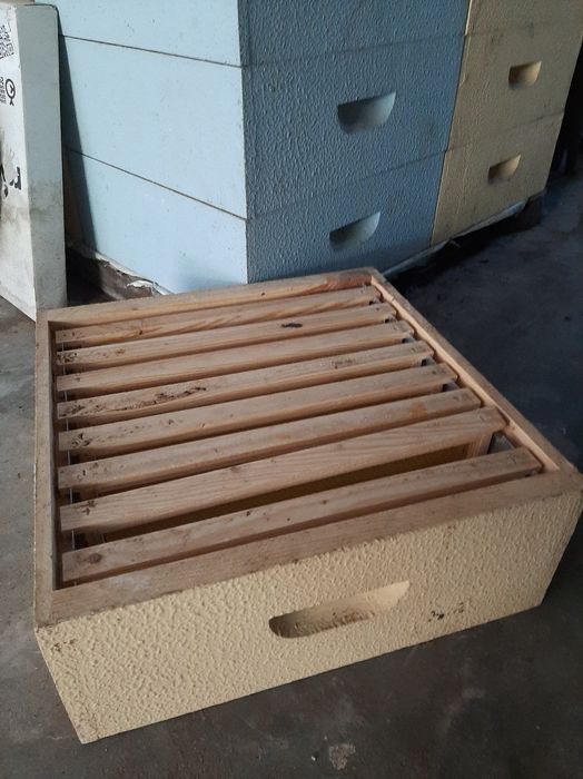 Vendo Alças e Colmeias