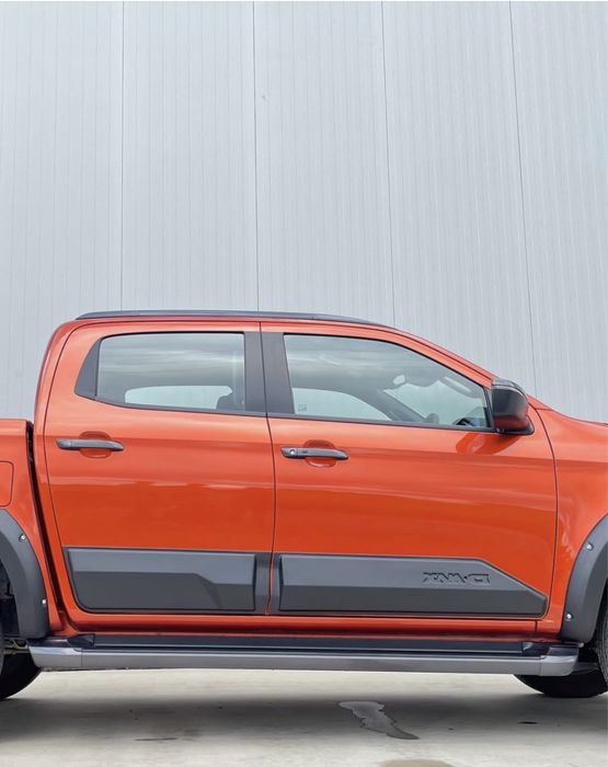 FRISOS DAS PORTAS ISUZU D-MAX