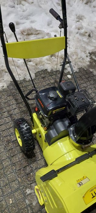 Odśnieżarka spalinowa