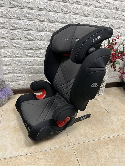 Автокрісло Recaro Monza Nova 2 Seatfix група 2/3 (15-36кг) рекаро