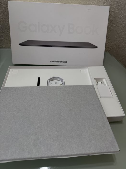 Samsung Galaxy Book5 Pro 360 960QHA-KG1 16Gb 512Gb
