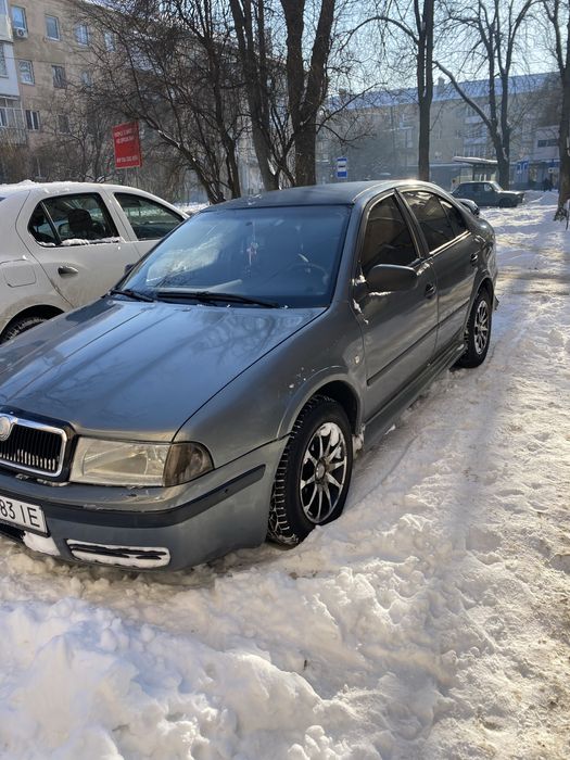 Шкода 1.6 бензин