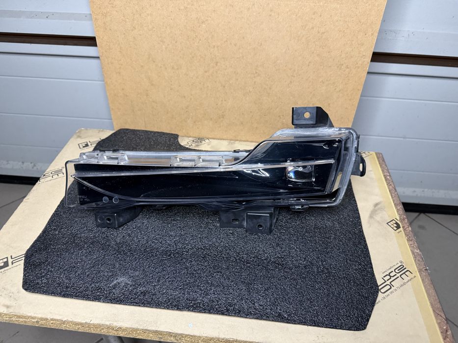 Tesla model 3/Y туманки EU ходові вогні