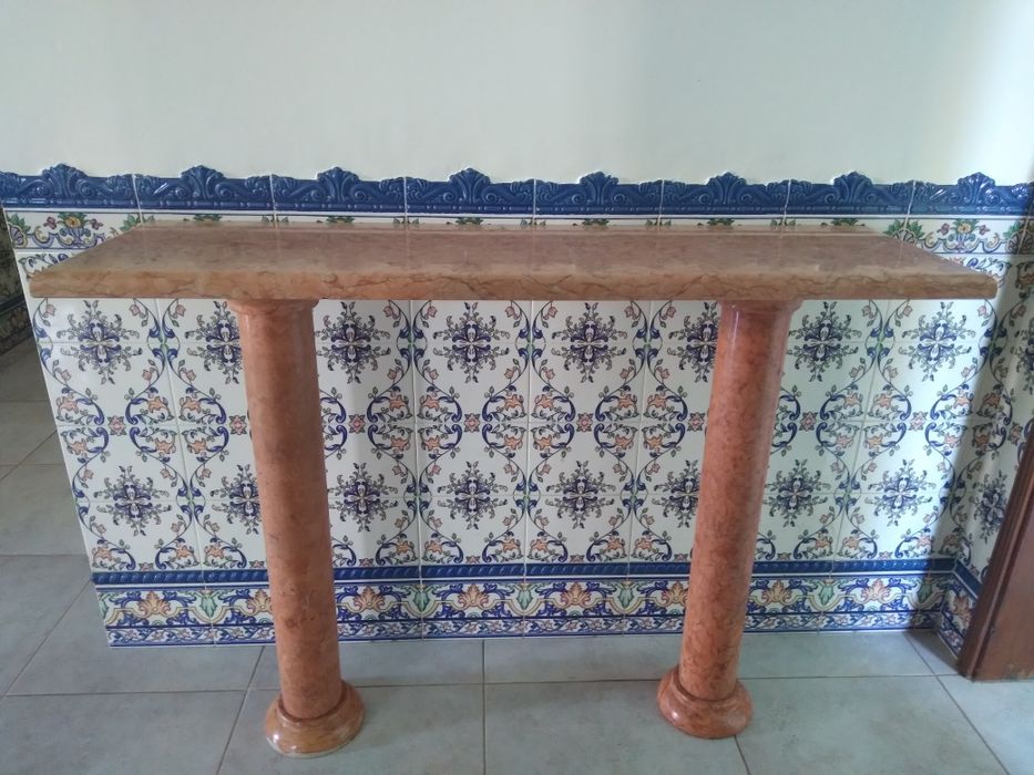 Consola em mármore