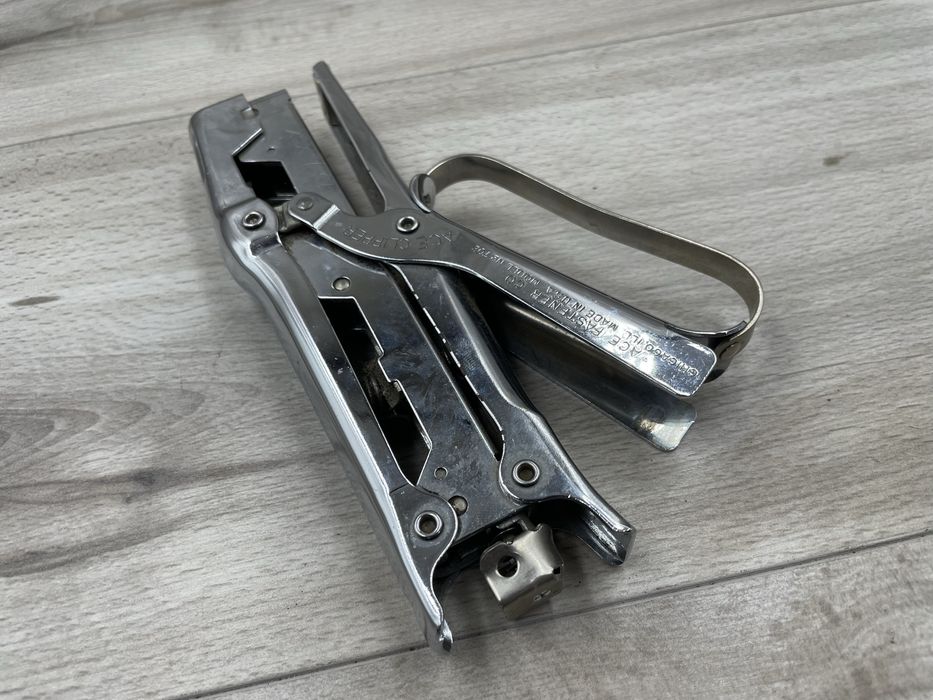 Zszywacz tapicerski Ace Clipper 702