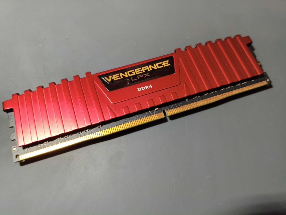 Pamięć Corsair Vengeance LPX DDR4 8GB 3000MHz CL15